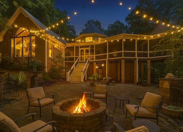 Property at 3978 Devonshire Dr, Marietta, GA 30066, 3 beds, 2.5 baths