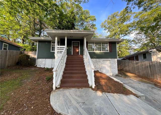 Property at 136 Victor Cir NW, Atlanta, GA 30314, 3 beds, 2 baths