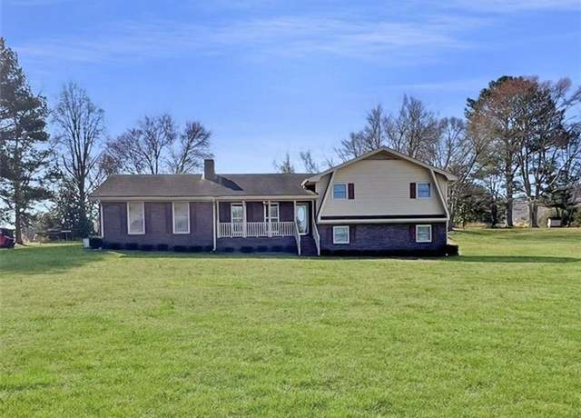 Property at 3415 Spot Rd, Cumming, GA 30040, 2 beds, 3 baths