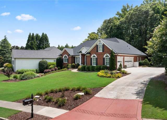 Property at 4019 Hickory Fairway Dr, Woodstock, GA 30188, 3 beds, 2.5 baths