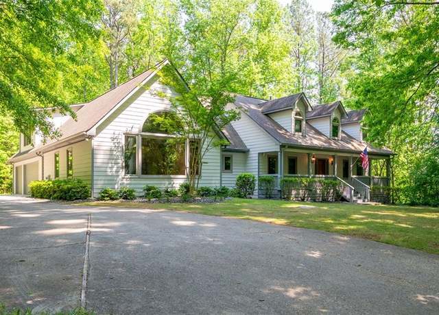 Property at 465 Willowbrook Dr SE, Smyrna, GA 30082, 5 beds, 4.5 baths