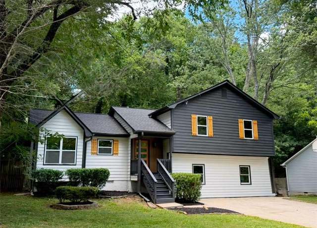 Property at 4050 Sumit Wood Dr, Kennesaw, GA 30152, 4 beds, 3 baths