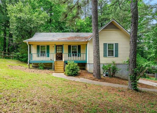 Property at 7281 Fernwood Dr, Riverdale, GA 30296, 4 beds, 2 baths