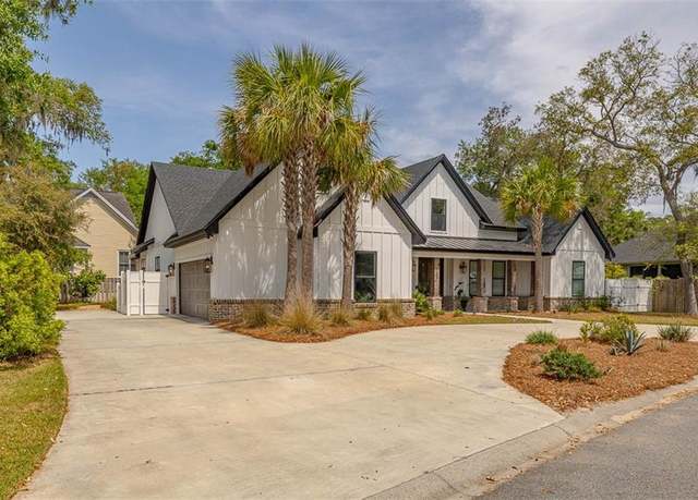 Property at 121 Calwell St, St. Simons, GA 31522, 4 beds, 3.5 baths