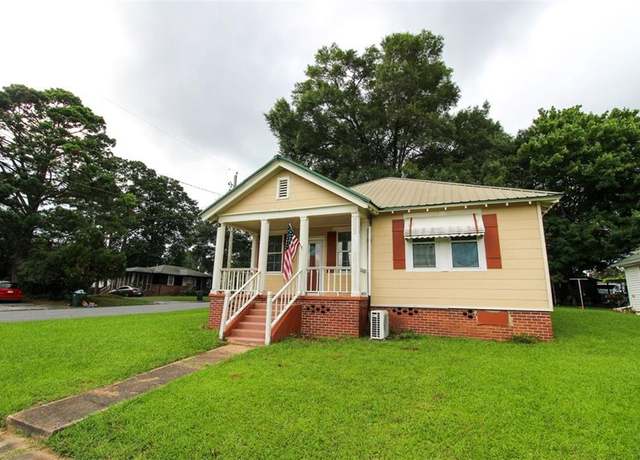 Property at 200 Litchfield St, Rockmart, GA 30153, 2 beds, 1.5 baths