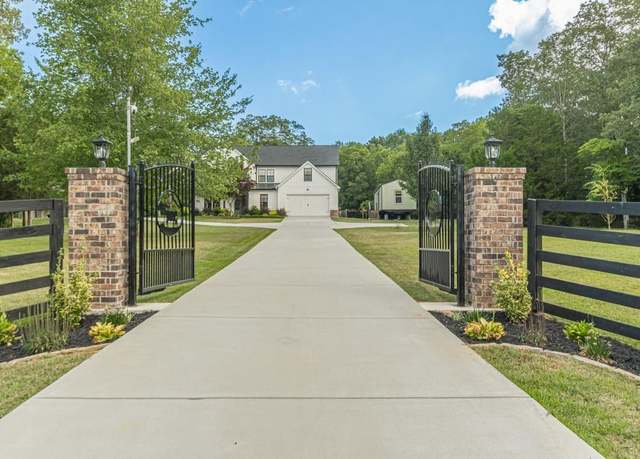 Property at 426 N Burnt Hickory Rd, Douglasville, GA 30134, 4 beds, 2.5 baths