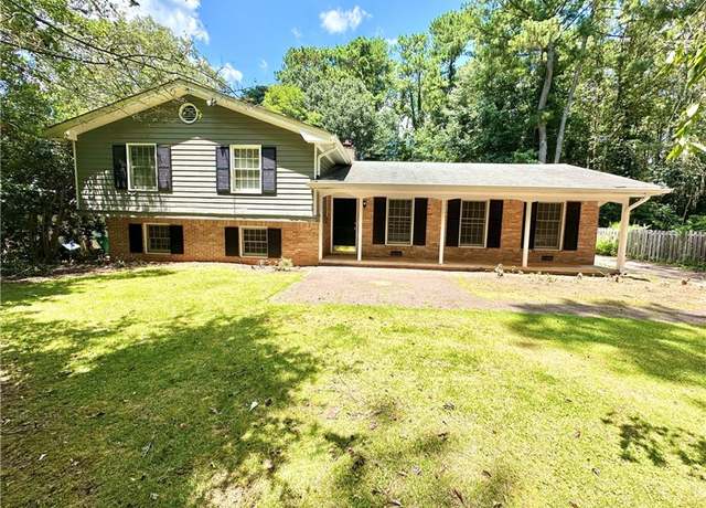 Property at 4218 Durham Cir, Stone Mountain, GA 30083, 5 beds, 3 baths