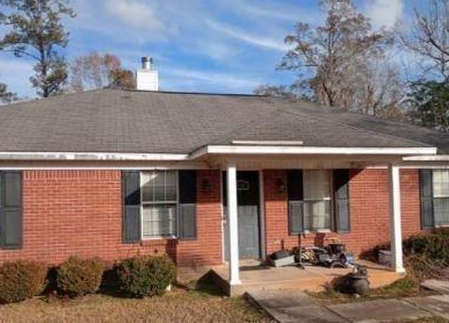 Property at 906 Saint Nicholas Ave, Brewton, AL 36426, 3 beds, 1 bath