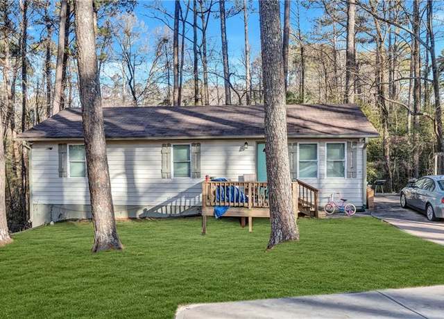 Property at 4646 Biffle Rd, Stone Mountain, GA 30088, 4 beds, 1.5 baths