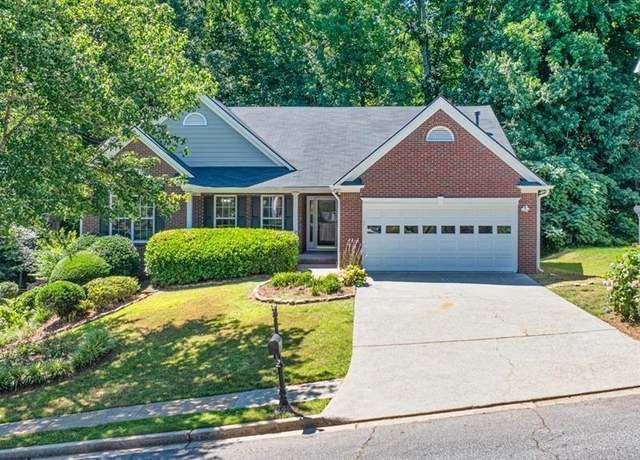 Property at 1590 Highland Farm Dr, Suwanee, GA 30024, 6 beds, 4 baths