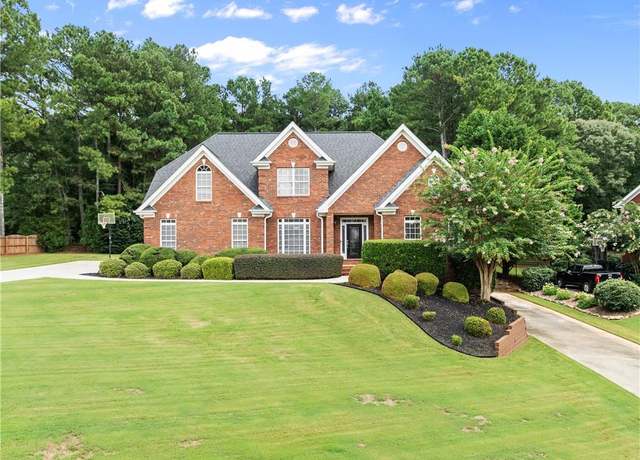 Property at 1504 Cleveland Ct, Loganville, GA 30052, 4 beds, 3.5 baths
