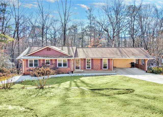 Property at 6828 Lockridge Dr, Atlanta, GA 30360, 4 beds, 3.5 baths
