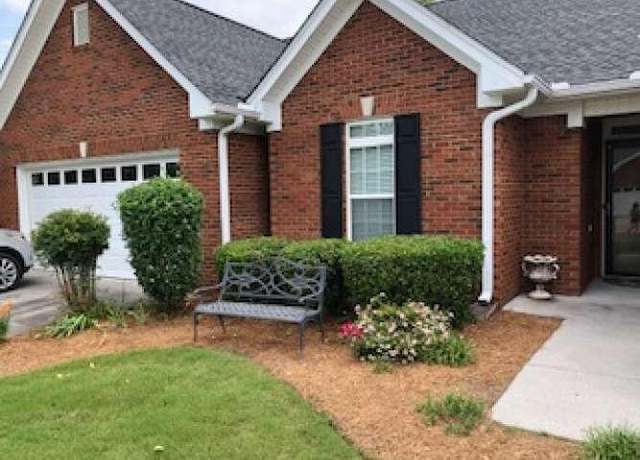 Property at 137 Regency Row SW, Calhoun, GA 30701, 2 beds, 2 baths