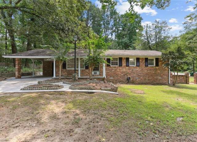 Property at 7039 Rockbridge Rd, Stone Mountain, GA 30087, 3 beds, 2.5 baths
