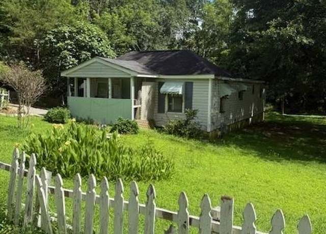 Property at 1067 Hillcrest Dr SE, Atlanta, GA 30316, 3 beds, 1 bath