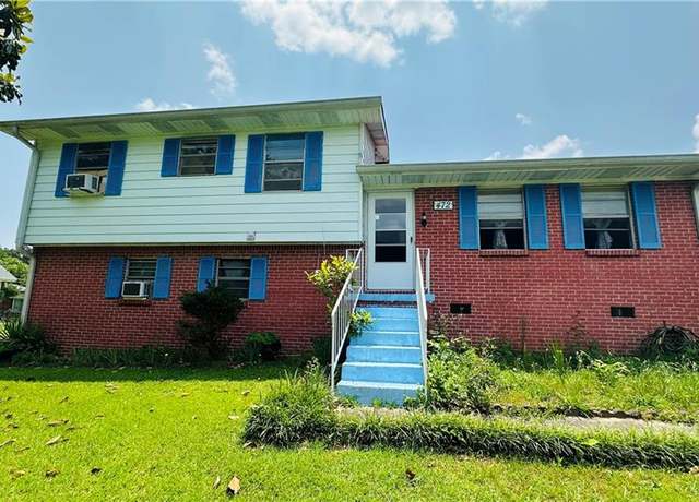 Property at 472 Opel St, Riverdale, GA 30274, 4 beds, 3 baths