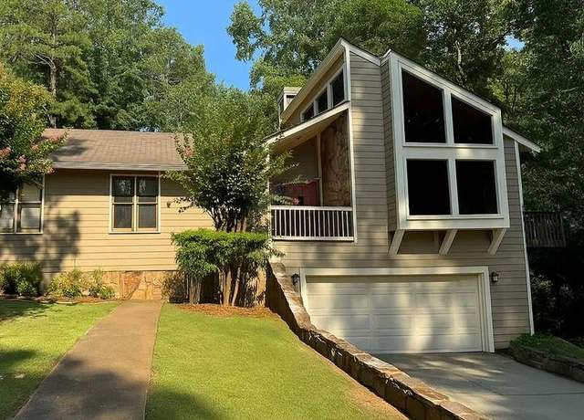 Property at 6302 Valley Stream Dr, Cumming, GA 30040, 4 beds, 3 baths