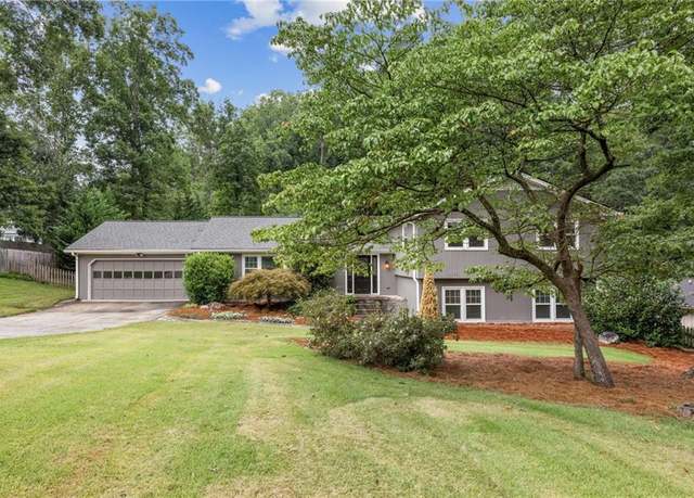 Property at 1164 Fairfield Dr, Marietta, GA 30068, 4 beds, 2.5 baths