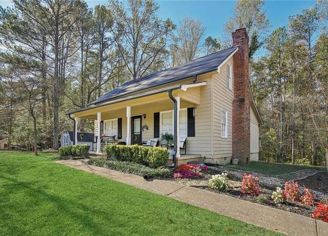 Property at 2116 Bobo Rd, Dallas, GA 30132, 3 beds, 2 baths