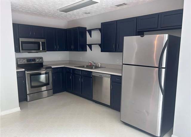 Property at 5425 Village Green Sq, Norcross, GA 30093, 2 beds, 1.5 baths