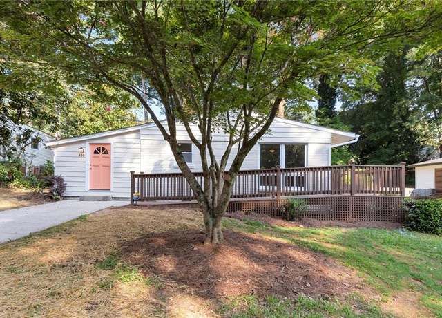 Property at 820 Alfred Rd NW, Atlanta, GA 30331, 3 beds, 2 baths