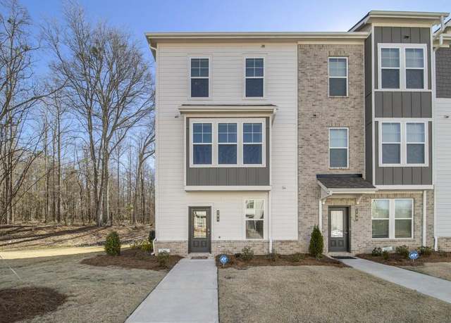 Property at 200 Wallace St, Fayetteville, GA 30214, 4 beds, 3.5 baths