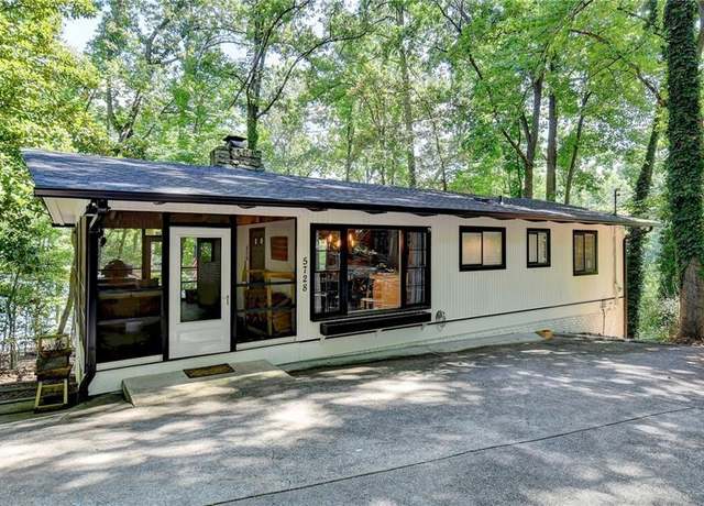 Property at 5728 Hidden Cove Rd, Gainesville, GA 30504, 3 beds, 2 baths