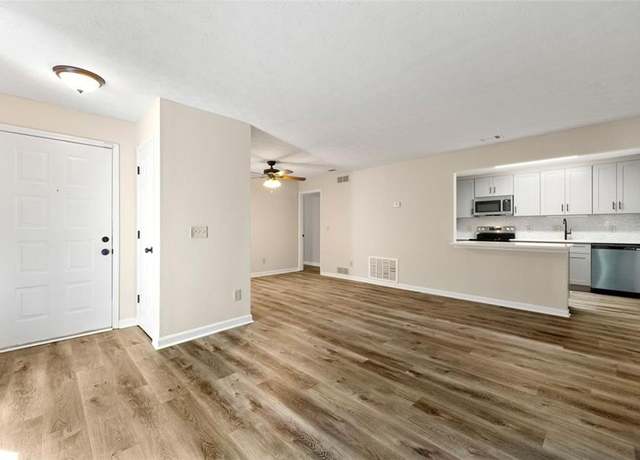 Property at 1371 Branch Dr, Tucker, GA 30084, 2 beds, 2 baths