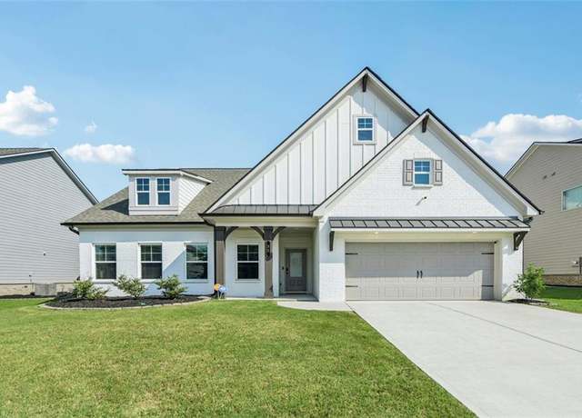 Property at 35 Henson Farm Dr, Loganville, GA 30052, 4 beds, 3 baths