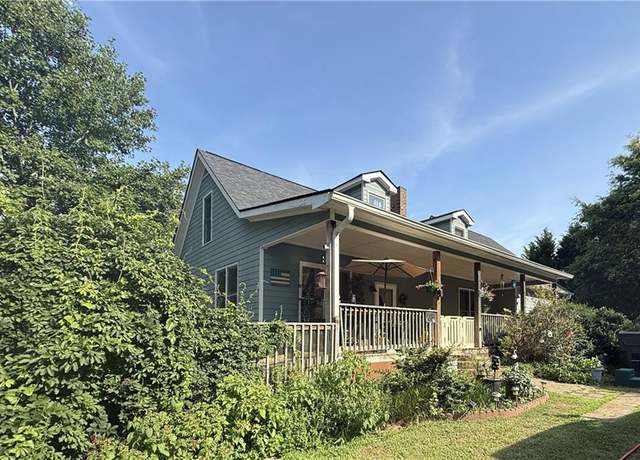 Property at 214 Orrs School Rd, Jefferson, GA 30549, 5 beds, 4 baths