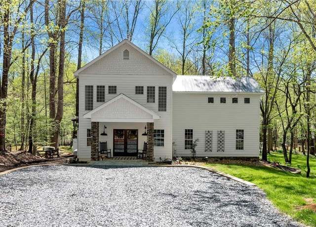 Property at 1040 Golden Ave, Dahlonega, GA 30533, 3 beds, 3 baths