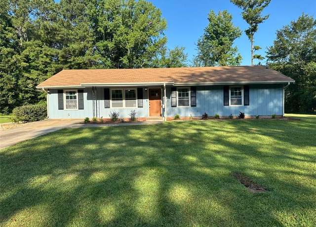 Property at 131 Longstreet Cir, Oxford, GA 30054, 3 beds, 2 baths