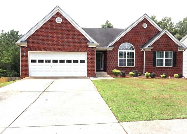 Property at 135 Valley Brook Dr, Covington, GA 30016, 3 beds, 2 baths