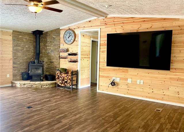 Property at 375 Misty Cir, Tallapoosa, GA 30176, 3 beds, 2 baths