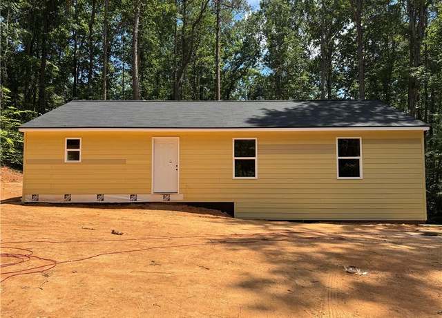 Property at 137 Cheyenne Trl, Martin, GA 30557, 3 beds, 2 baths