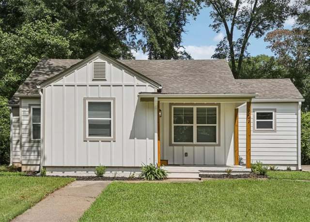 Property at 2242 Jernigan Dr SE, Atlanta, GA 30315, 3 beds, 2 baths