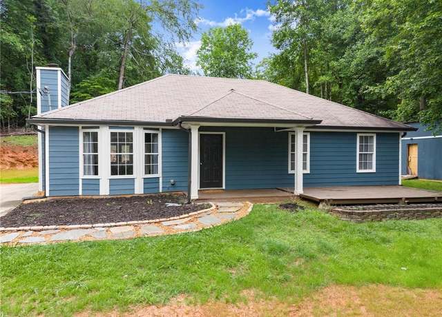Property at 3208 Navajo Cir, Gainesville, GA 30501, 3 beds, 2 baths