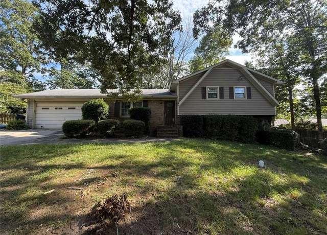 Property at 2 Thornwood Dr, Rome, GA 30165, 5 beds, 2 baths