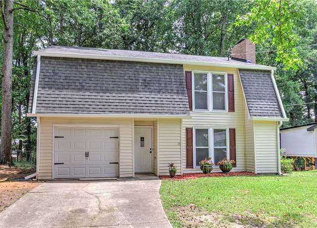 Property at 2408 Red Fox Run NW, Acworth, GA 30101, 3 beds, 2 baths