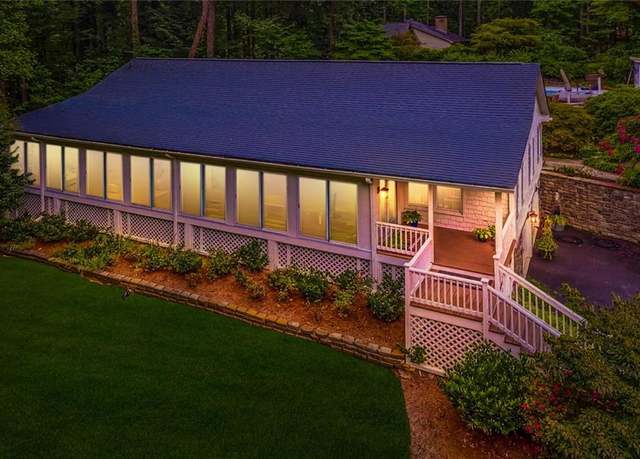 Property at 3701 Shallowford Rd, Marietta, GA 30062, 4 beds, 3 baths