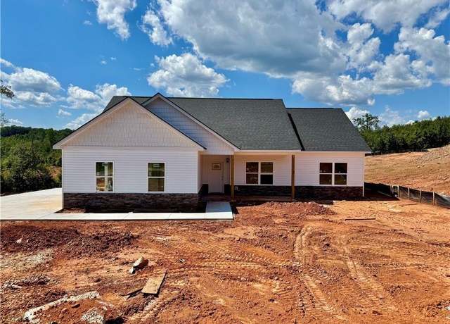Property at 799 Dortch Rd, Eastanollee, GA 30538, 3 beds, 2 baths