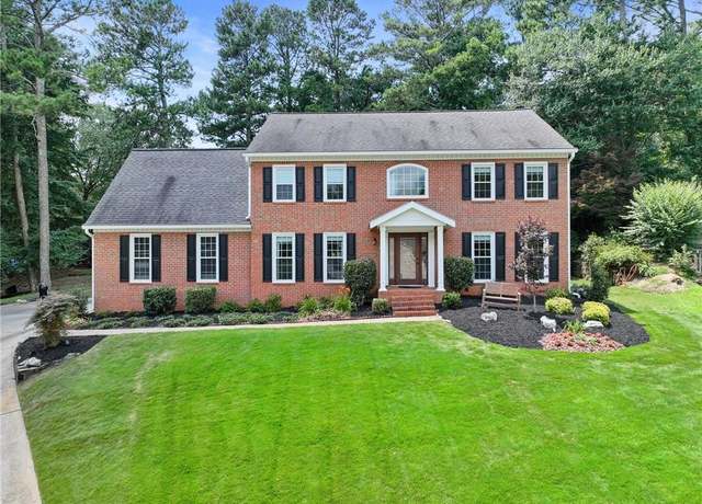 Property at 4211 Schooner Ct NE, Roswell, GA 30075, 4 beds, 2.5 baths