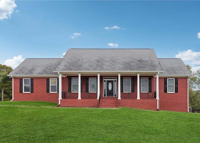 Property at 2984 Berry Rd, Loganville, GA 30052, 5 beds, 3.5 baths