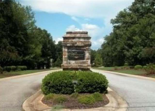 Property at 240 Woodmont Dr, Cornelia, GA 30531, 4 beds, 3.5 baths