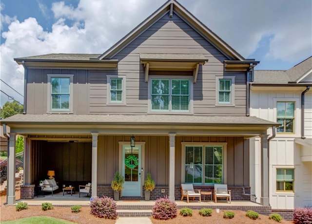 Property at 5736 Main St, Flowery Branch, GA 30542, 3 beds, 2.5 baths