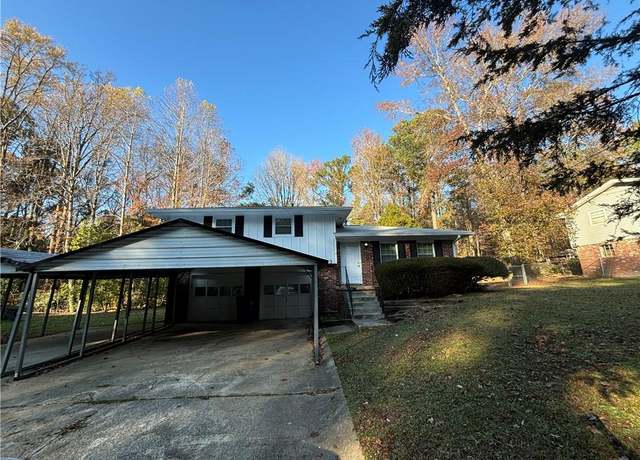 Property at 5423 Pine Valley Dr, Union City, GA 30291, 3 beds, 2 baths