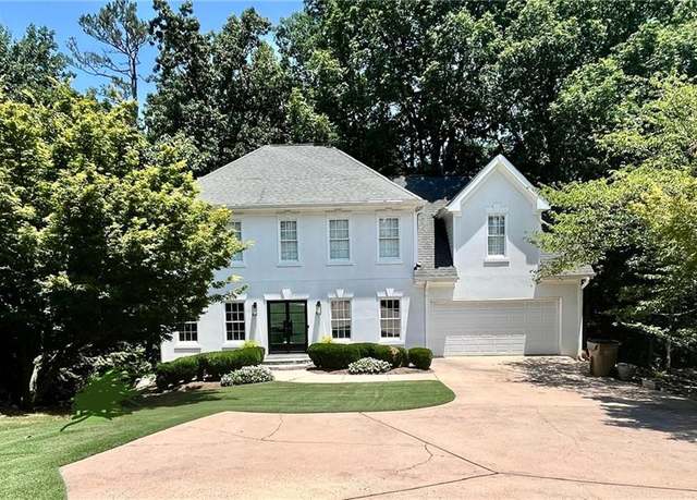 Property at 8525 Anchor ON Lanier Ct, Gainesville, GA 30506, 5 beds, 3.5 baths