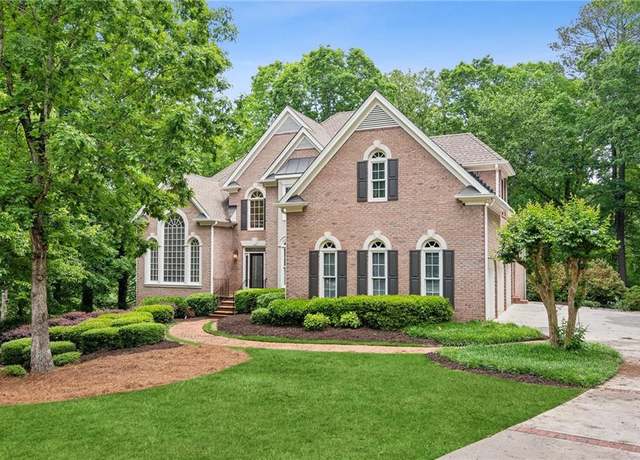 Property at 13290 Providence Lake Dr, Milton, GA 30004, 5 beds, 4.5 baths