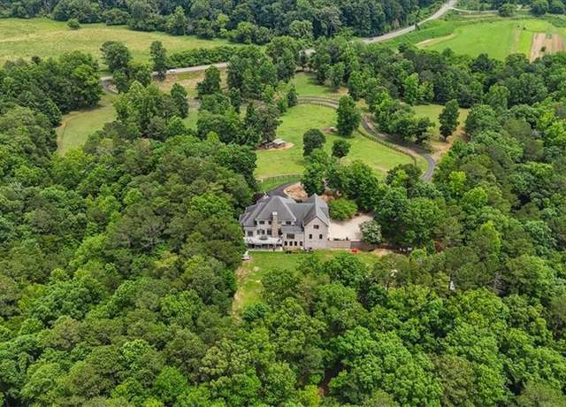 Property at 7945 Reinhardt College Pkwy, Waleska, GA 30183, 5 beds, 3.5 baths