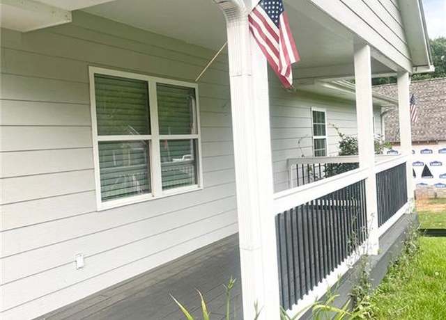 Property at 4567 Duncan Dr, Sugar Hill, GA 30518, 3 beds, 2 baths